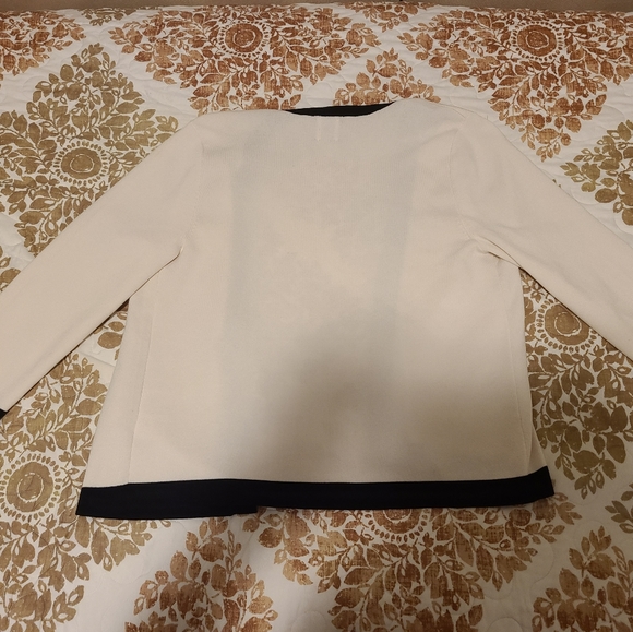 Anne Klein Women's Blazer - Picture 2 of 3